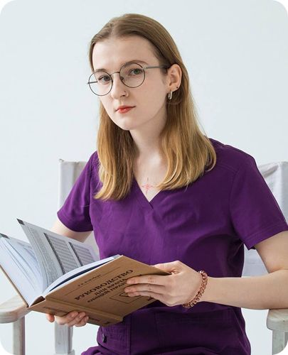 Леонова София