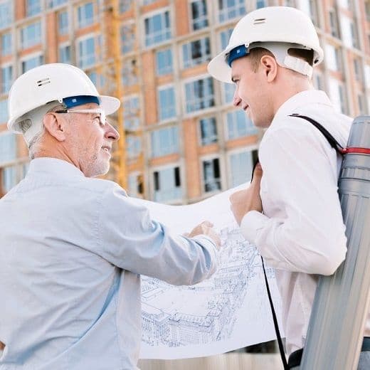 Человек работает