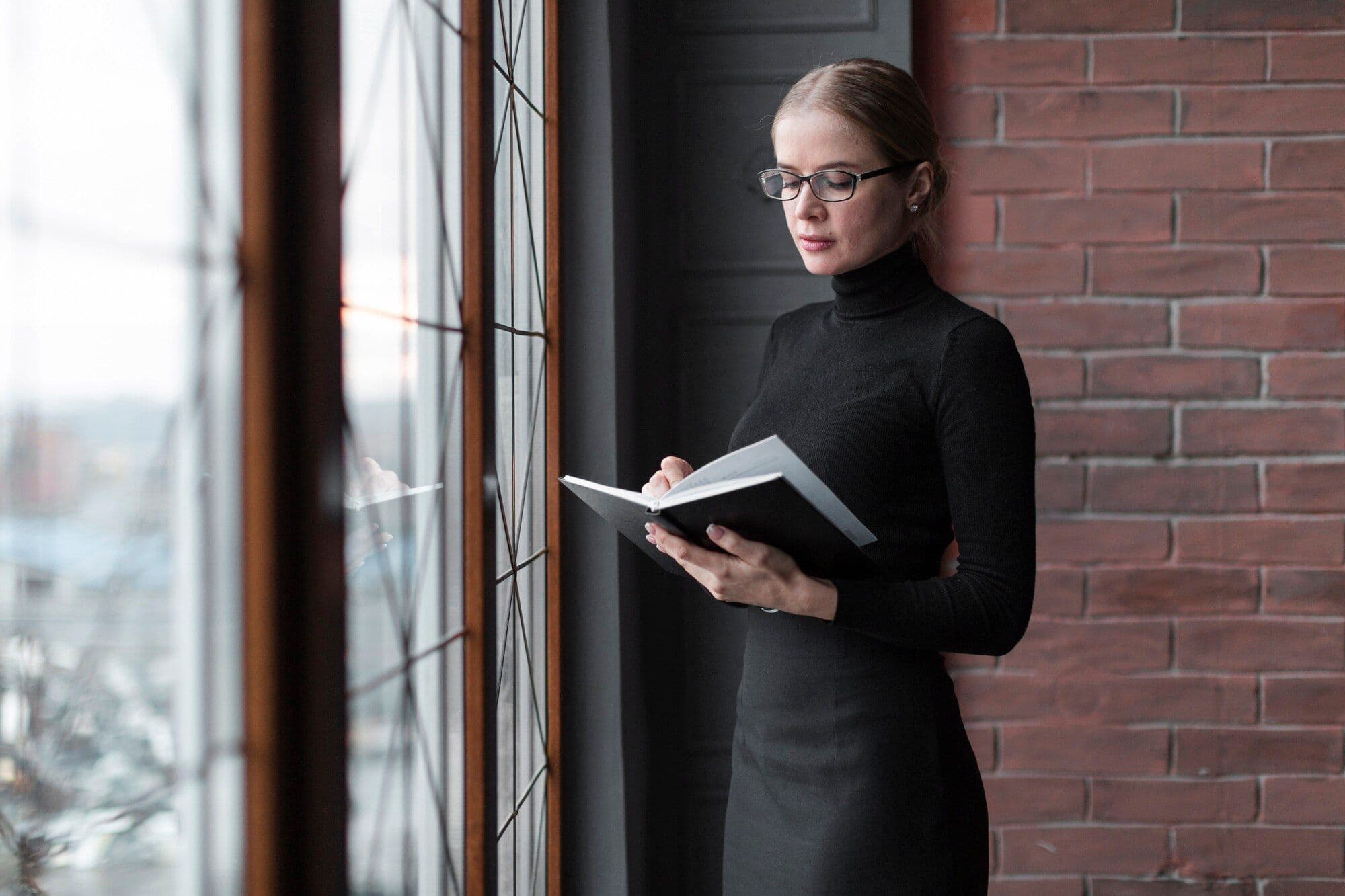 Человек работает